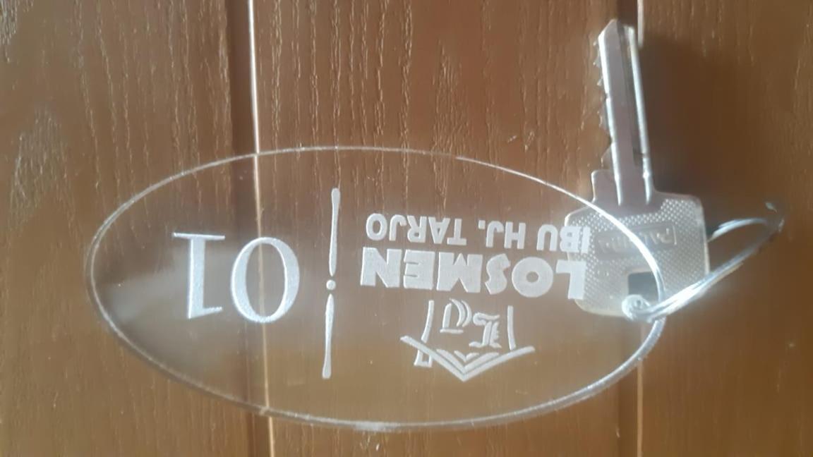Losmen Ibu Hj. Tarjo Palembang Ngoại thất bức ảnh